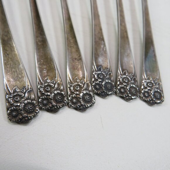 Ice Tea (6) Spoons SPRING CHARM floral WM Rogers & Sons co. 1963 - Picture 7 of 13